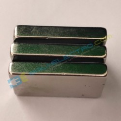 Jual Magnet Neodymium Kotak 30x20x5mm di Denpasar Bali